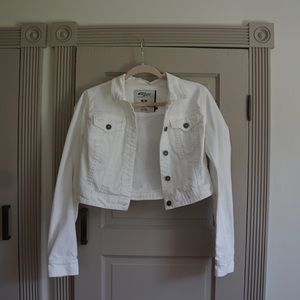 White denim cropped jacket.